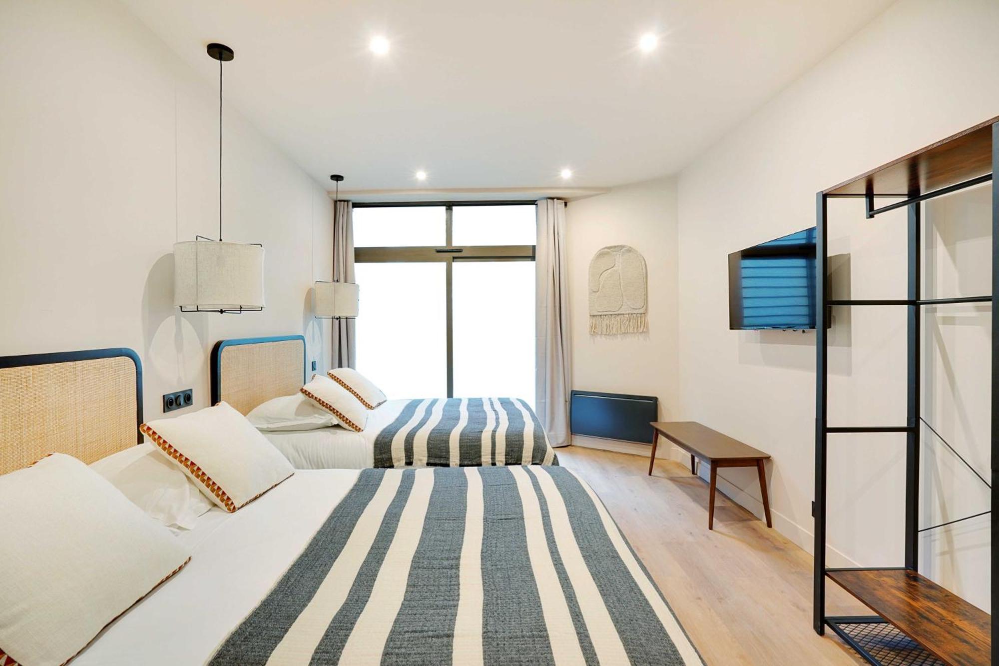 Spacious - 2br-10p - Place D'italie Apartment